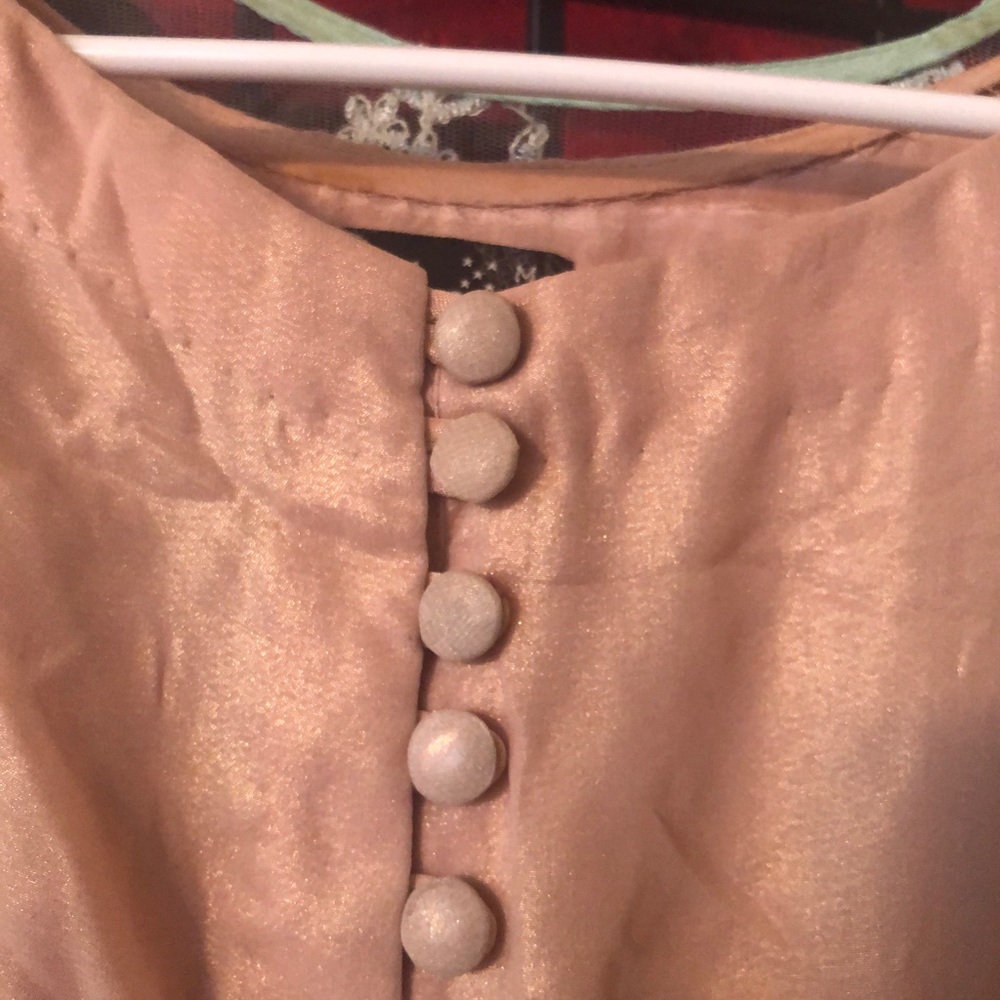 Beautiful outfit - Picture 7 of 7